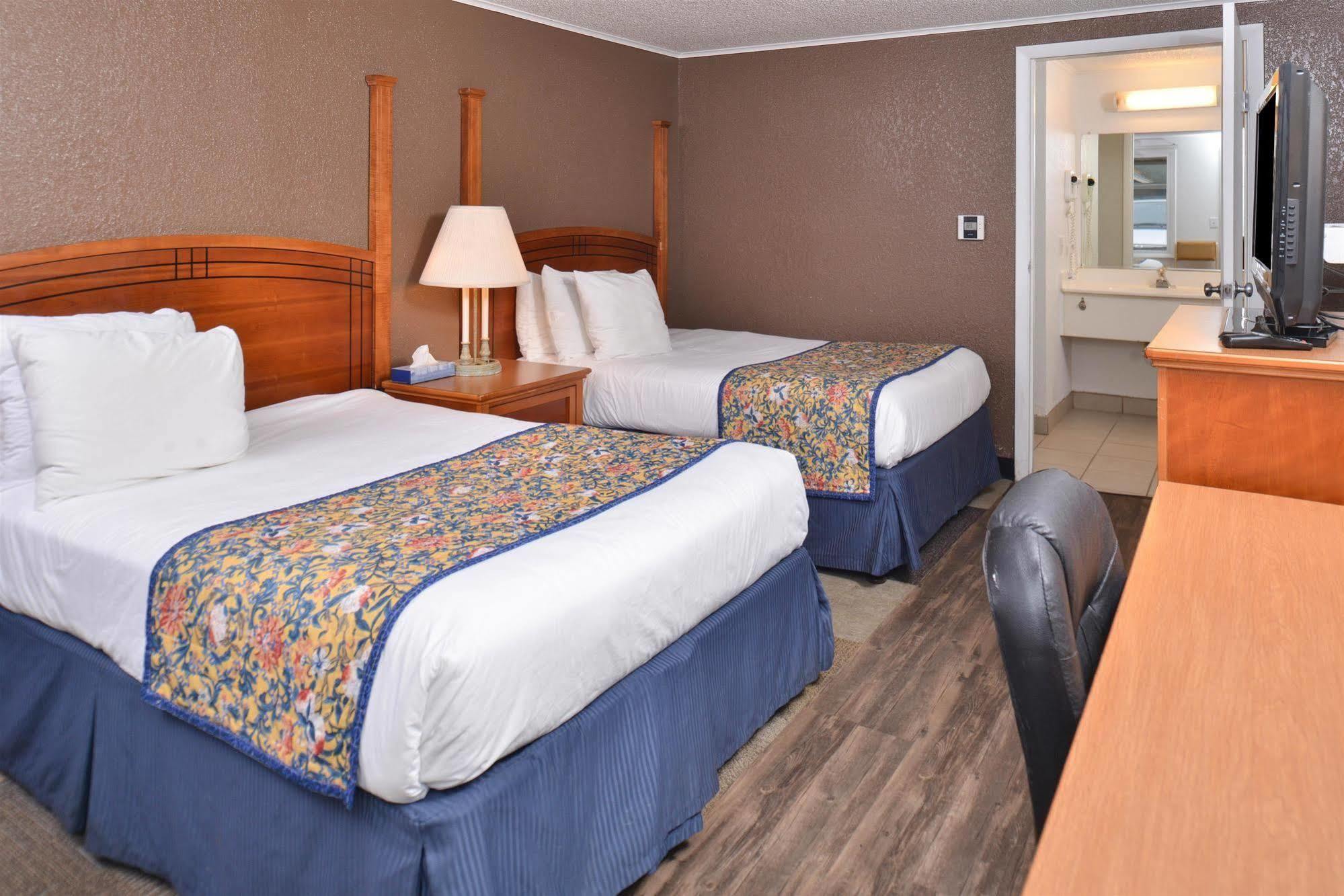 Americas Best Value Inn & Suites Джаксън Екстериор снимка